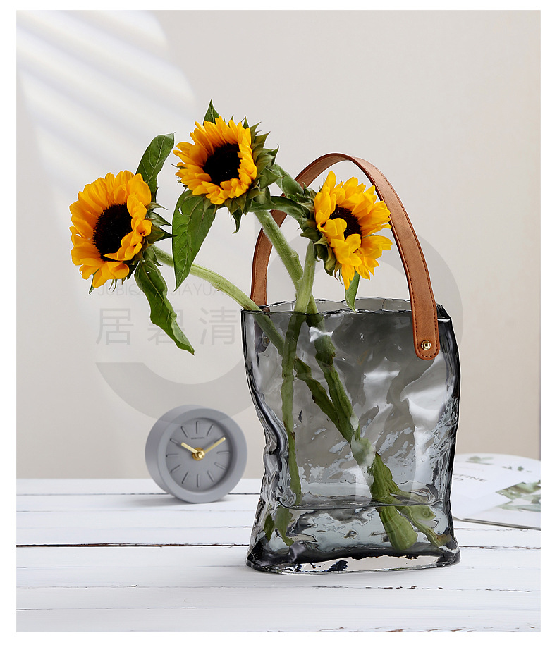 北欧ins风皮带褶皱手提包包玻璃花瓶设计师奶油鲜花花篮详情9