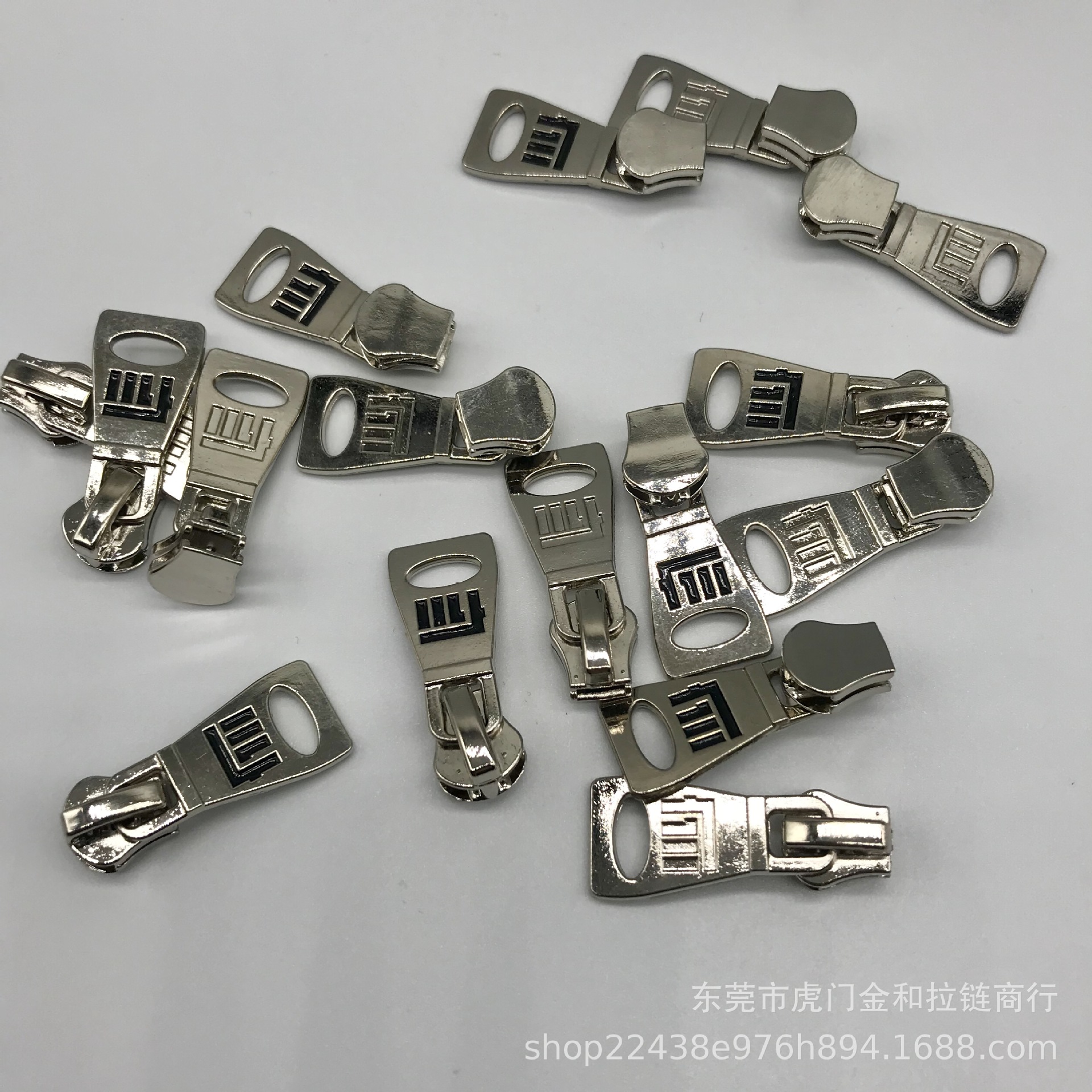 Factory direct sales of 5# metal dot paint zipper pulls, high-quality electroplated white dot paint large sheet, specially designed for clothing and bags pic 8