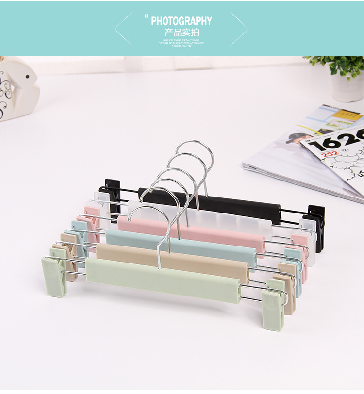 Wholesale of best-selling anti-slip colored plastic frosted clothes drying racks and trouser racks from the manufacturer, with extendable trouser clips pic 6