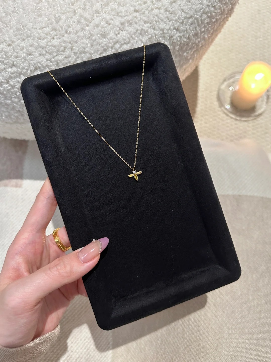 金色小蜜蜂项链2024新款轻奢高级感小众设计钛钢不掉色锁骨链批发详情9