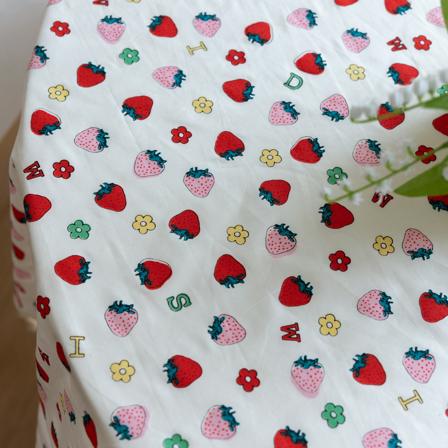 Tablecloths, fresh and simple tablecloths, country-style strawberry table MATS, table covers, Japan, South Korea, Taiwan, Hong Kong, foreign trade pic 10