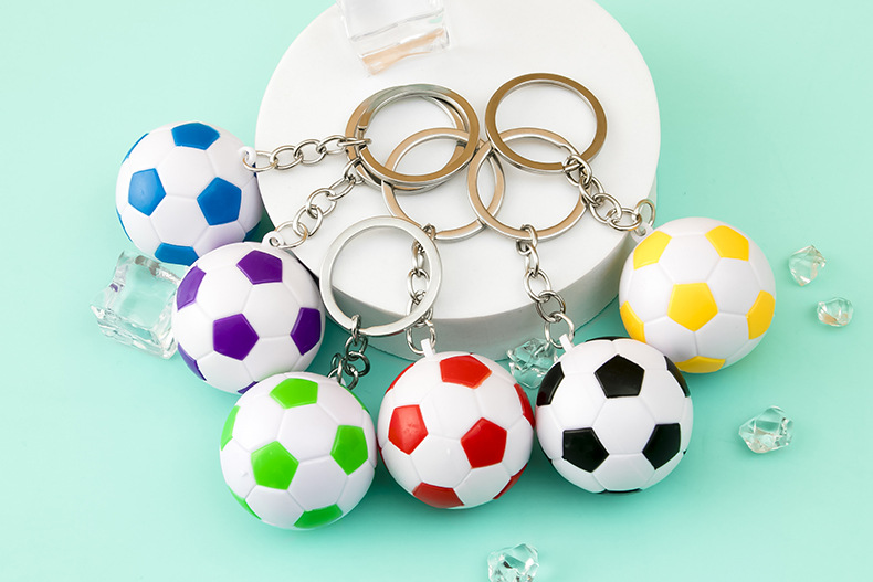 创意足球钥匙扣仿真迷你篮球挂件PVC软胶纪念品挂饰活动礼品批发详情1