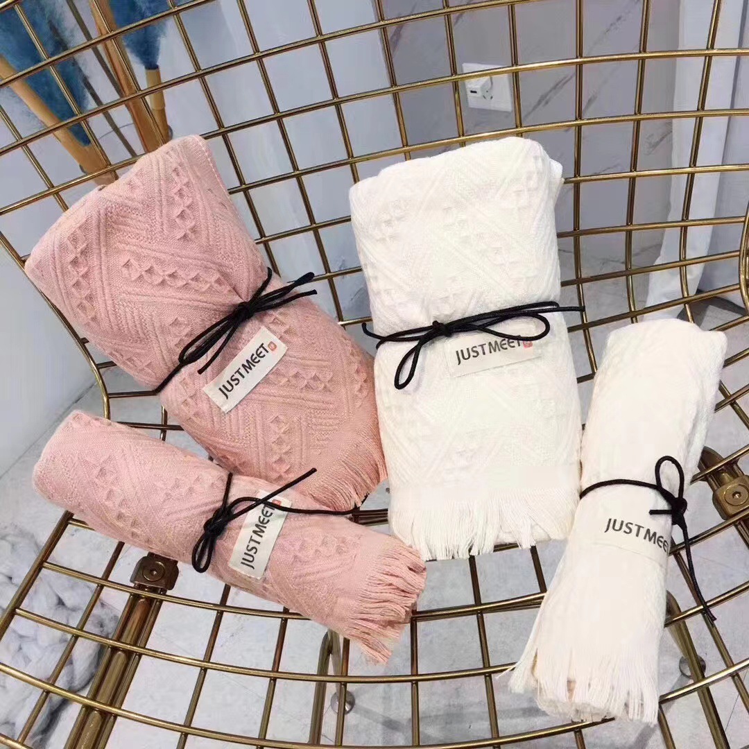 At dusk and dawn, elegant tassels, adult household facial cleansing towels, wedding souvenirs, wedding return gifts pic 8