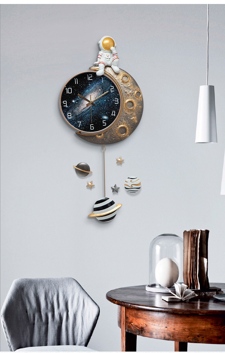 Fuxiao decoración del hogar reloj creativo reloj de pared sala de estar moda moderna astronauta dibujos animados niños decoración reloj pic 10