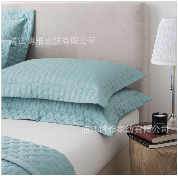 The manufacturer supplies summer quilted cotton bed sheets, pure cotton three-piece sets, skin-friendly quilted quilts and bed covers across borders, suitable for all seasons pic 30