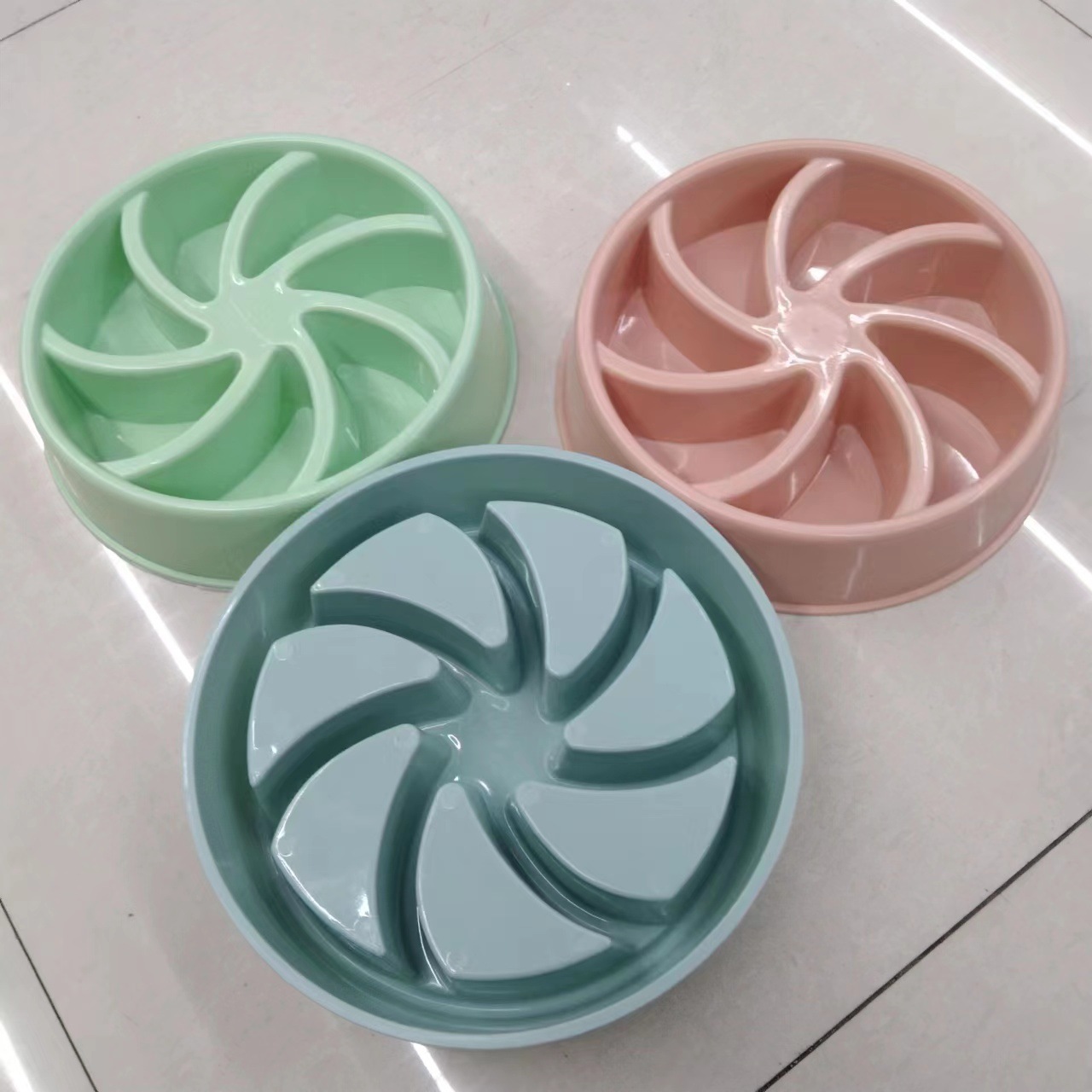 High-quality anti-choking macaron-colored pet feeding bowl, plastic windmill slow food pet slow food bowl pic 4