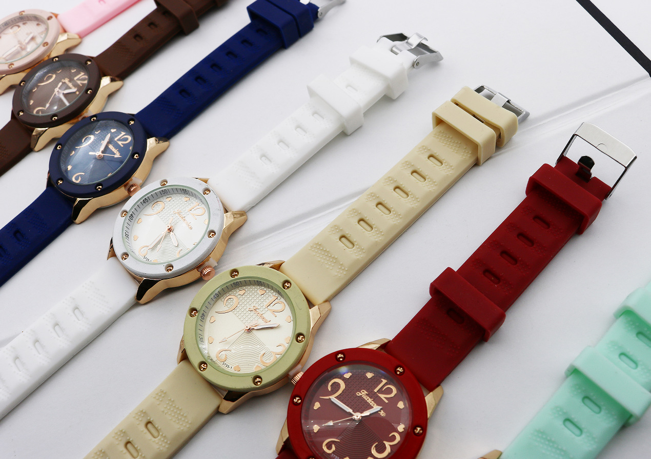 2024新款复古手表女学生石英表时尚休闲潮流皮表外贸简约气质女表详情14