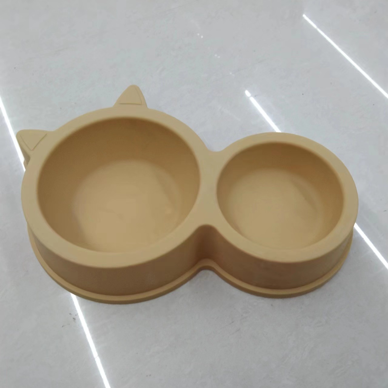 High-quality cat-shaped candy-colored pet feeding bowls, durable and anti-tipping double-bowl pet feeding basins pic 5