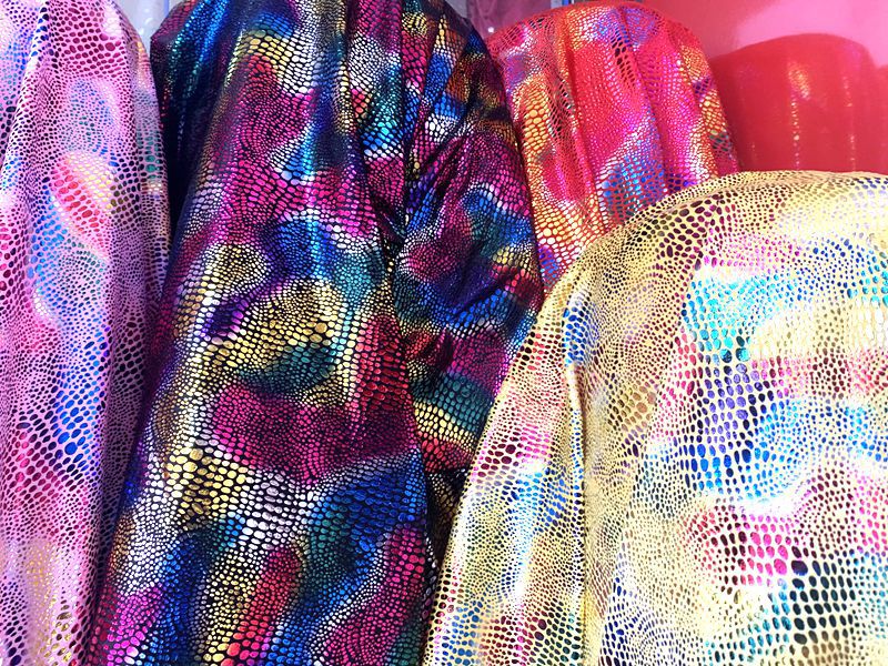 Wholesale of national trend polyester super soft simulated flying dragon doll fabric, toy accessories, dinosaur pattern short plush fabric, and seven-color velvet fabric pic 7