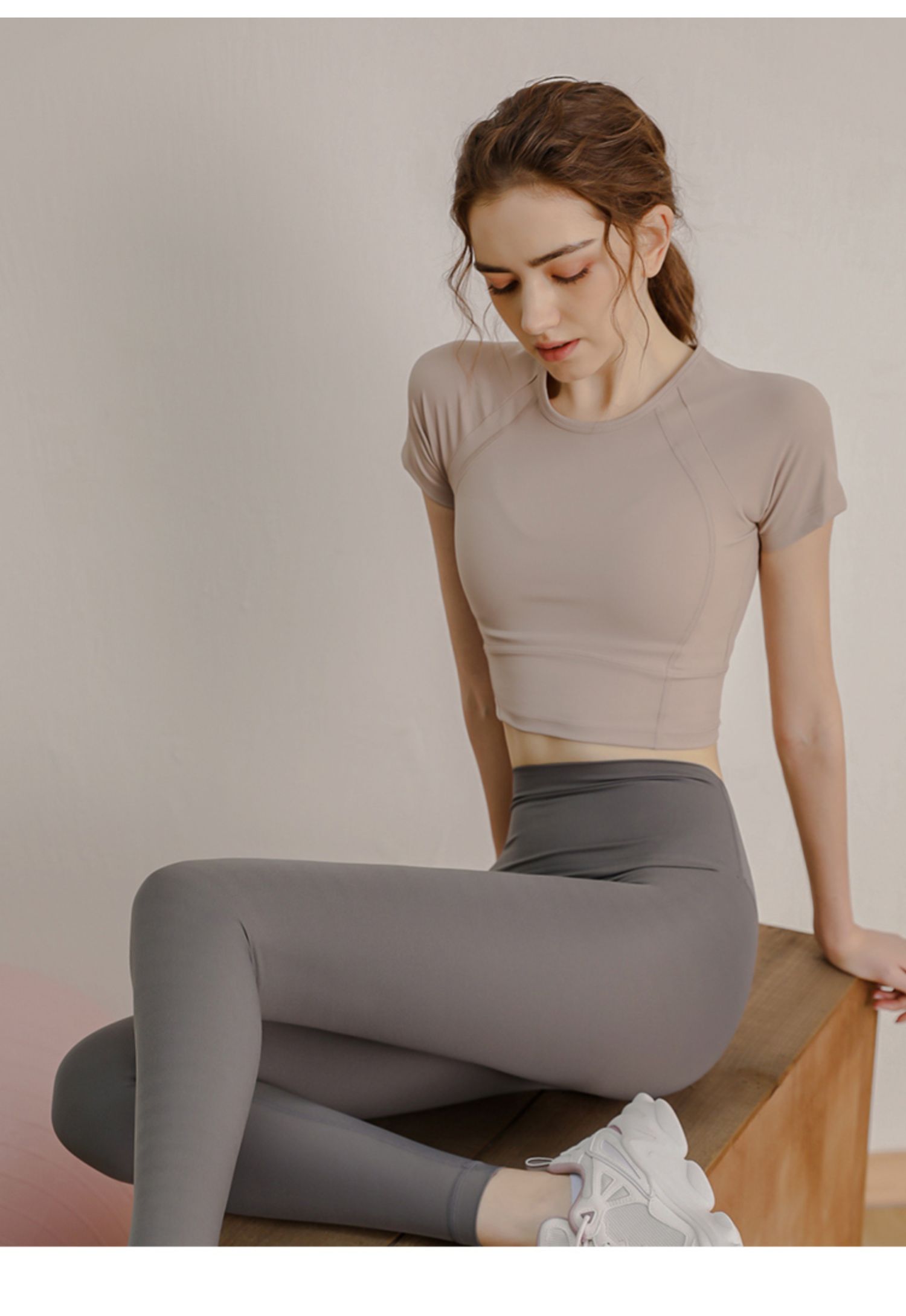 2024新款运动女短袖T恤速干透气健身服跑步紧身瑜伽服夏季健身衣详情2