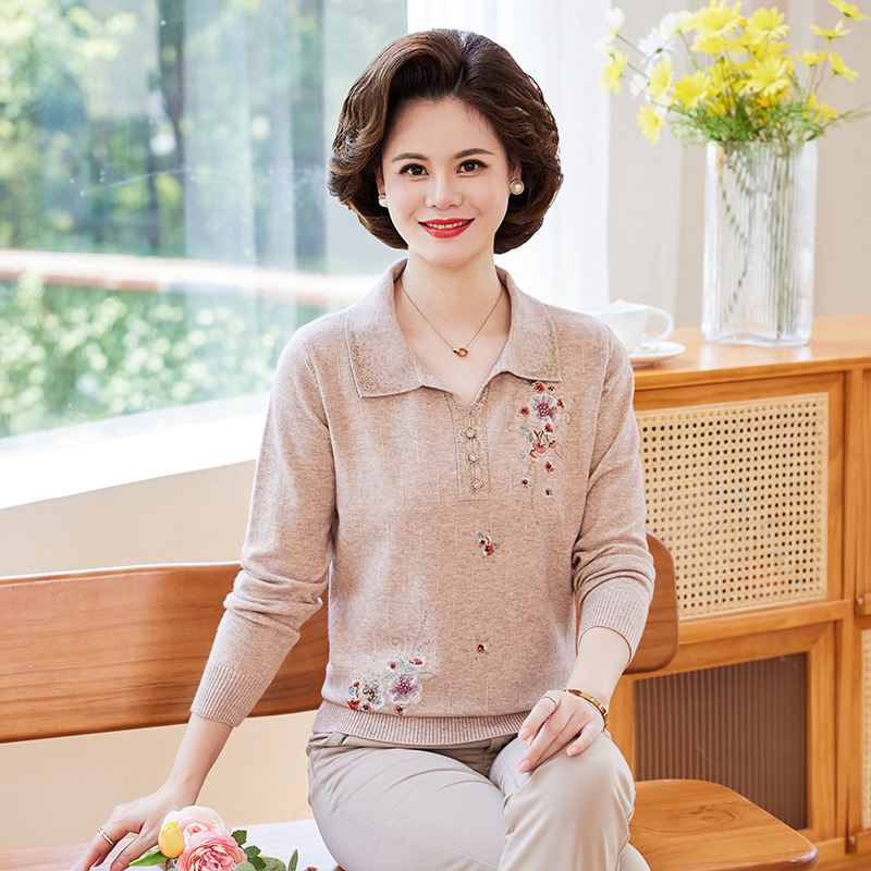 New autumn collection for middle-aged and elderly mothers: Solid color loose knitted pullover sweater with a baby collar for women. 2023 casual mom wear pic 1