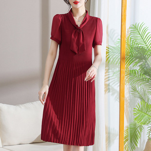A stylish and elegant spring and autumn dress for middle-aged mothers, a long dress for women aged 40 to 50, a dress for middle-aged and elderly women pic 15