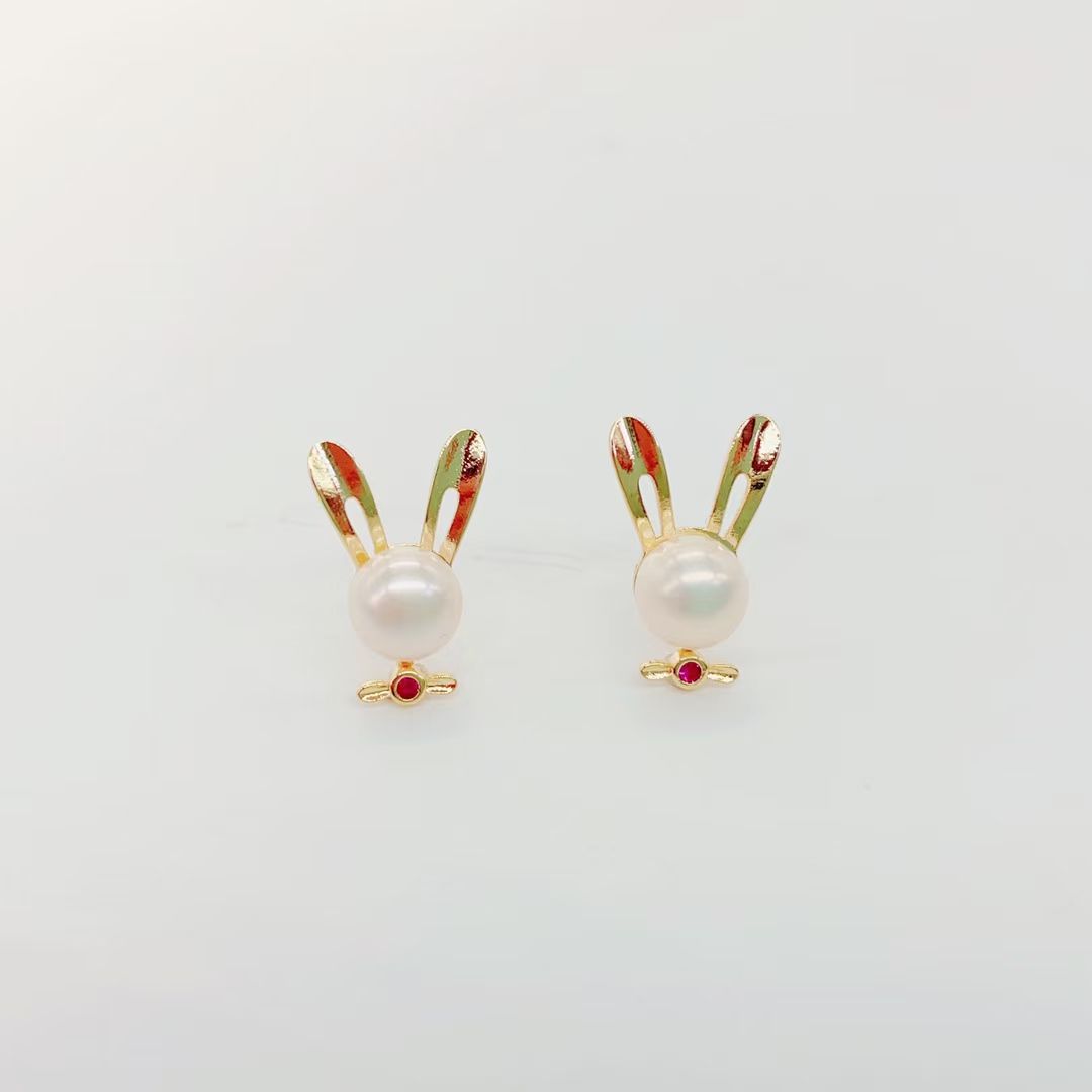 New Year 2023 Rabbit stud earrings are small, cute, fresh, fashionable and lively. Wholesale new style of rabbit Year earrings pic 1