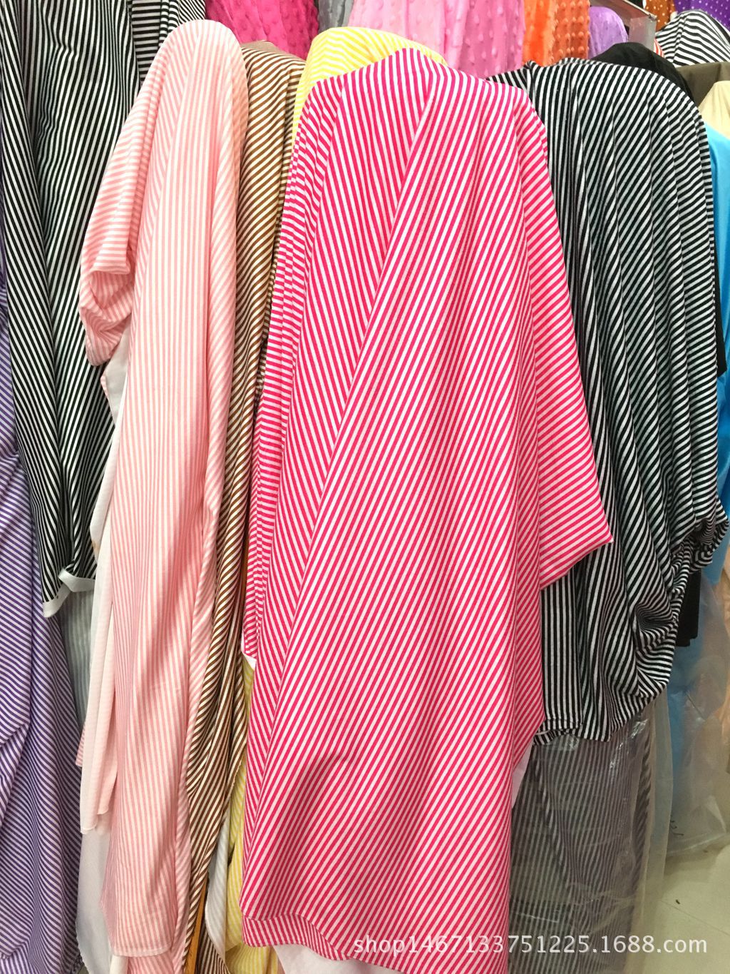 Knitted polyester striped fleece fabric for clothing, toys, home furnishings, headwear, hair accessories, cushions, throw pillows, packaging, short plush fabric pic 10