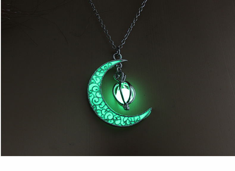 亚马逊热销夜光月亮 小南瓜吊坠项链 万圣节爆款欧美发光项链配饰详情15