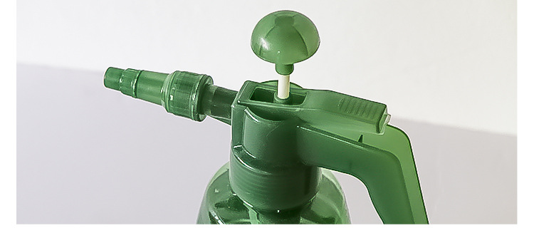 气压式压力喷壶塑料喷雾器喷水壶洒水壶浇花洗车用详情3