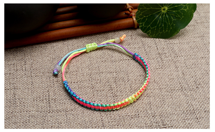 简约款手工编织平结红绳手链可调节抽拉情侣款五色线手绳批发详情8