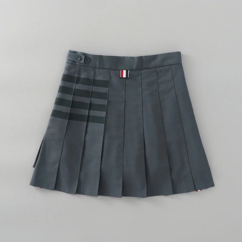 The new TB college style four-bar high-waisted pleated skirt in the summer of 2019 in Europe and America is A bestseller. The A-line skirt is short in the front and long in the back to prevent exposure pic 16