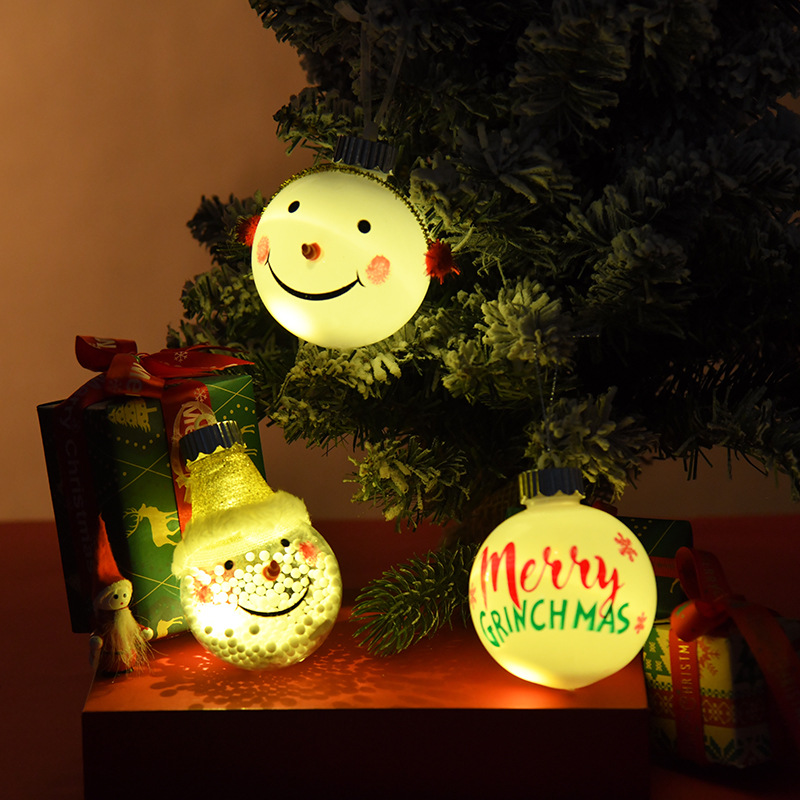 跨境圣诞球发光挂件卡通雪人塑料球摆件装饰圣诞节庆氛围挂饰批发详情1