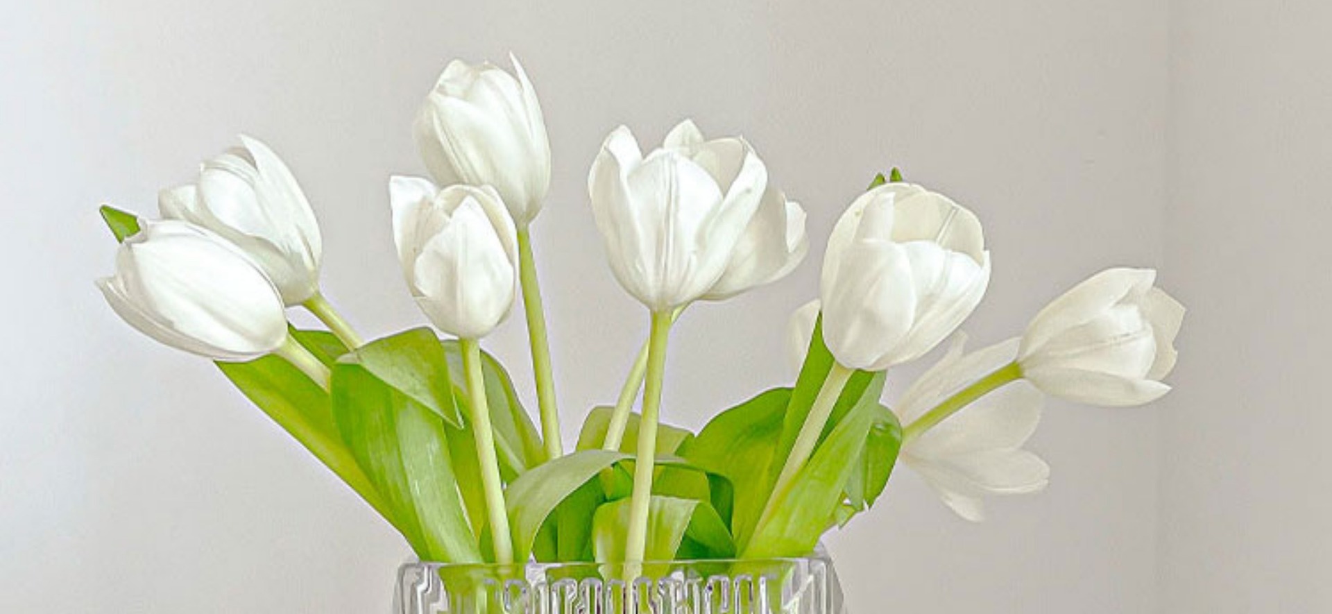 Vase ornaments, living room flower arrangements, high-end and light luxury, transparent glass, high-end hydroponic fresh flowers, roses, ins style pic 20