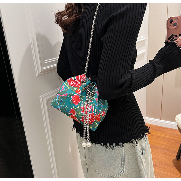 花棉袄潮酷水桶包新款2024春季个性民族风单肩包国潮复古斜挎女包详情55