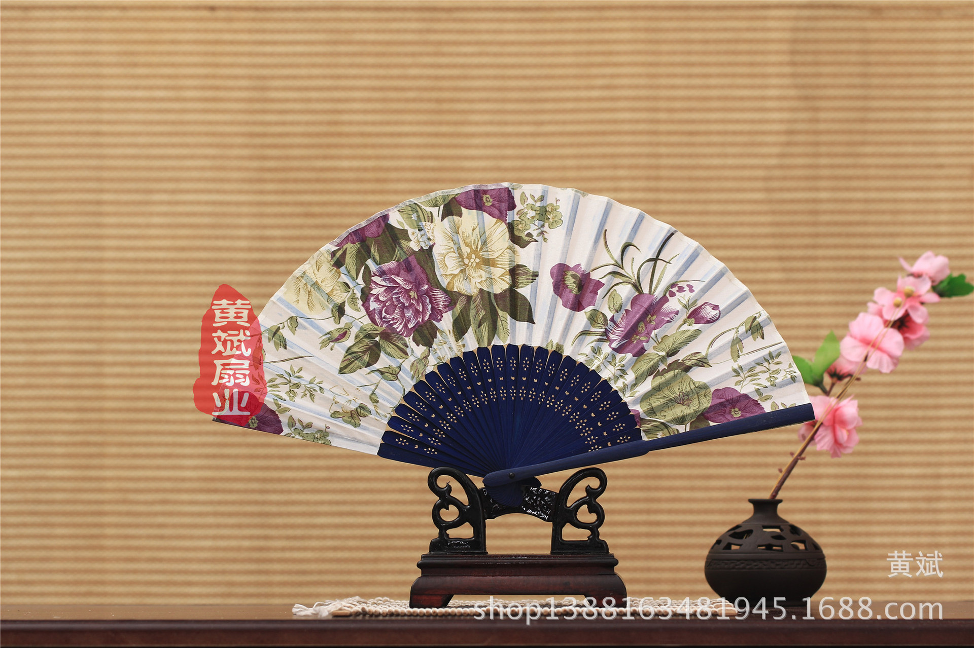 厂家直销 竹骨中国风工艺品女扇 复古绸布扇 日式和风折扇 批发详情17