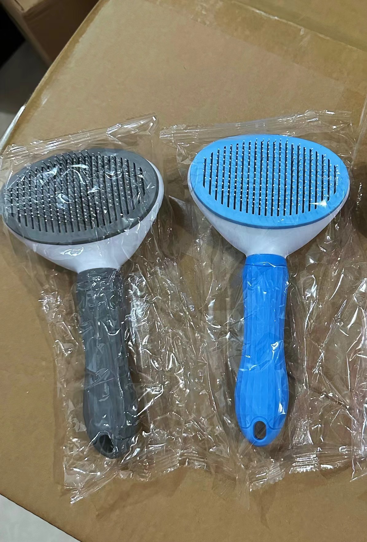 Pet cat combs, cleaning floating hair, dog needle combs, self-cleaning combs, hair removal combs, one-click hair removal combs, pet supplies combs for cats and dogs pic 2
