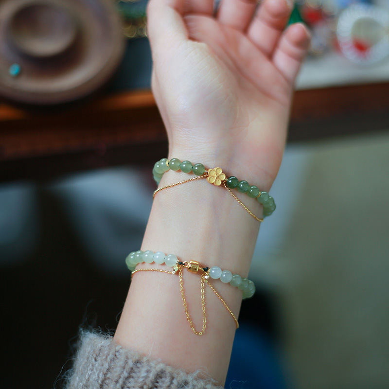 Natural gradient Hetian jade Clear Water Peach Blossom Wish bracelet accessory for girls, a retro white white jewelry bracelet for best friends pic 8