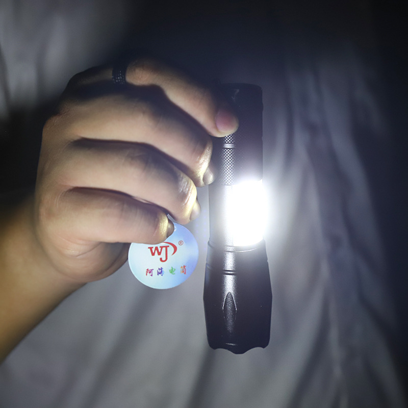 Factory direct sales of multi-functional COB+ high-intensity flashlight, USB charging, telescopic zoom high-intensity flashlight, LED lamp pic 6