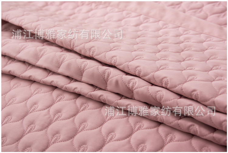 The manufacturer supplies summer quilted cotton bed sheets, pure cotton three-piece sets, skin-friendly quilted quilts and bed covers across borders, suitable for all seasons pic 18