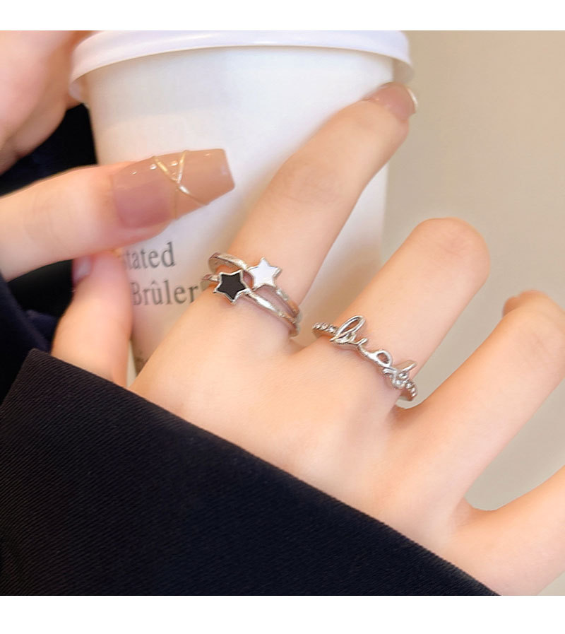 The star lucky letter sparkling diamond ring is a niche design with a cold and elegant style for women. It exudes a sense of sophistication and is a sweet and cool all-rounder accessory pic 16