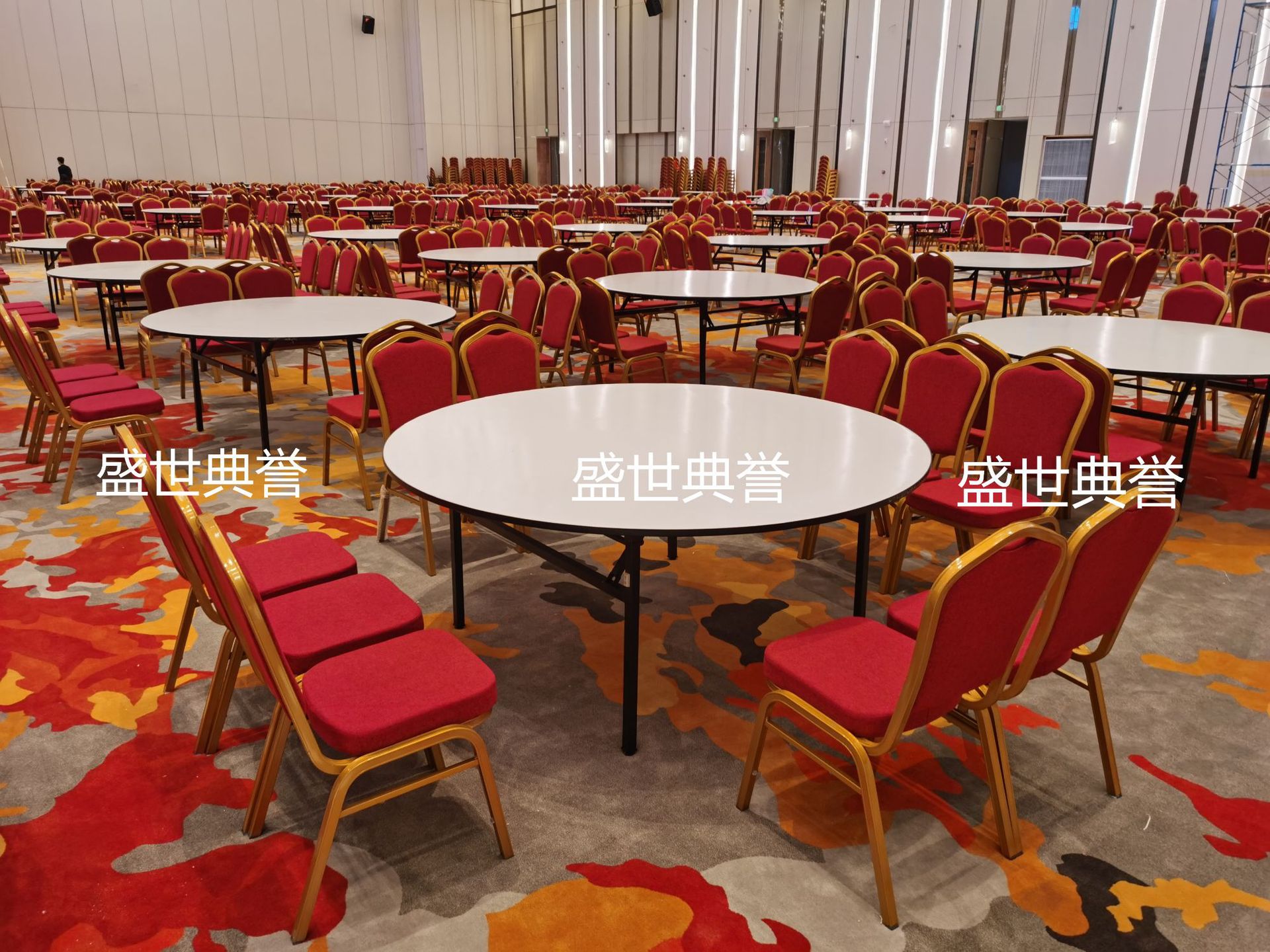 随州五星级酒店铝合金宴会椅子会议中心折叠椅饭店宴会厅餐桌椅详情4