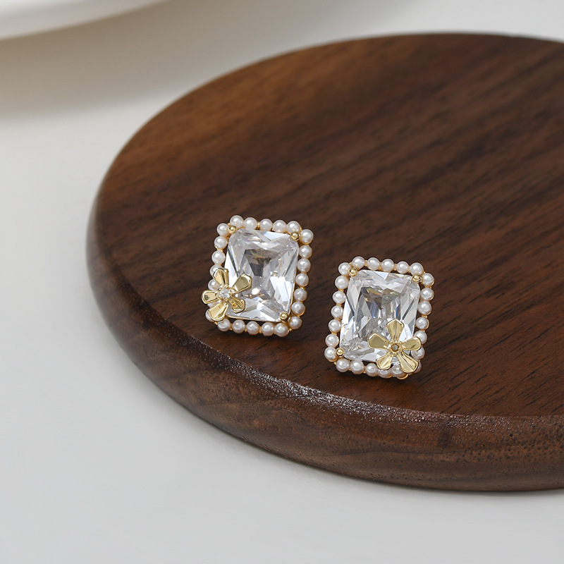 秋冬新款锆石气质耳钉女S925银针高级反复古法式方糖耳饰珍珠耳坠详情8