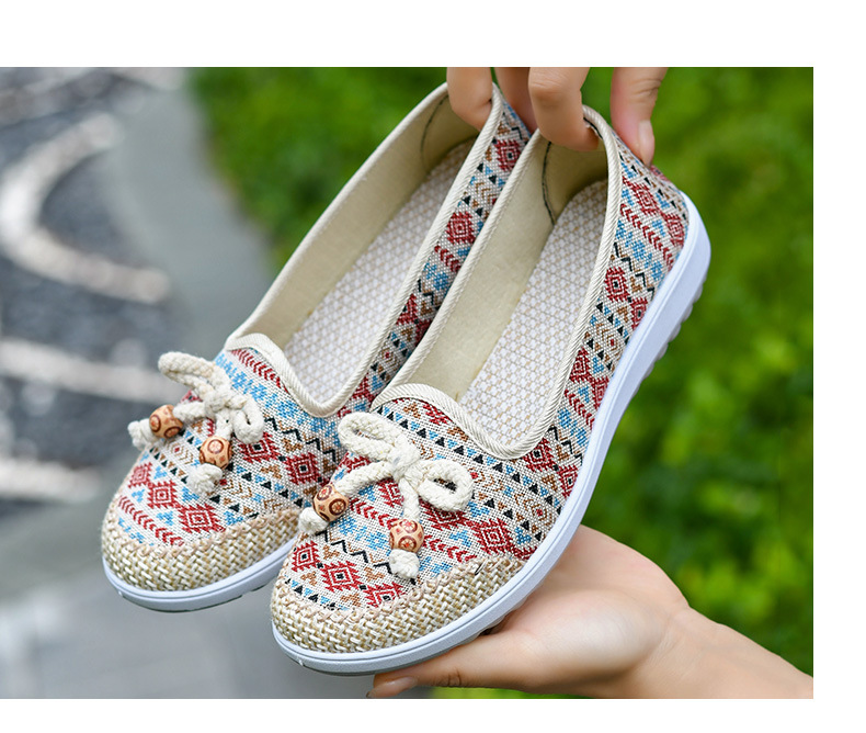 布鞋女春秋款单鞋软底中老年妈妈鞋休闲透气绣花鞋一件代发详情19