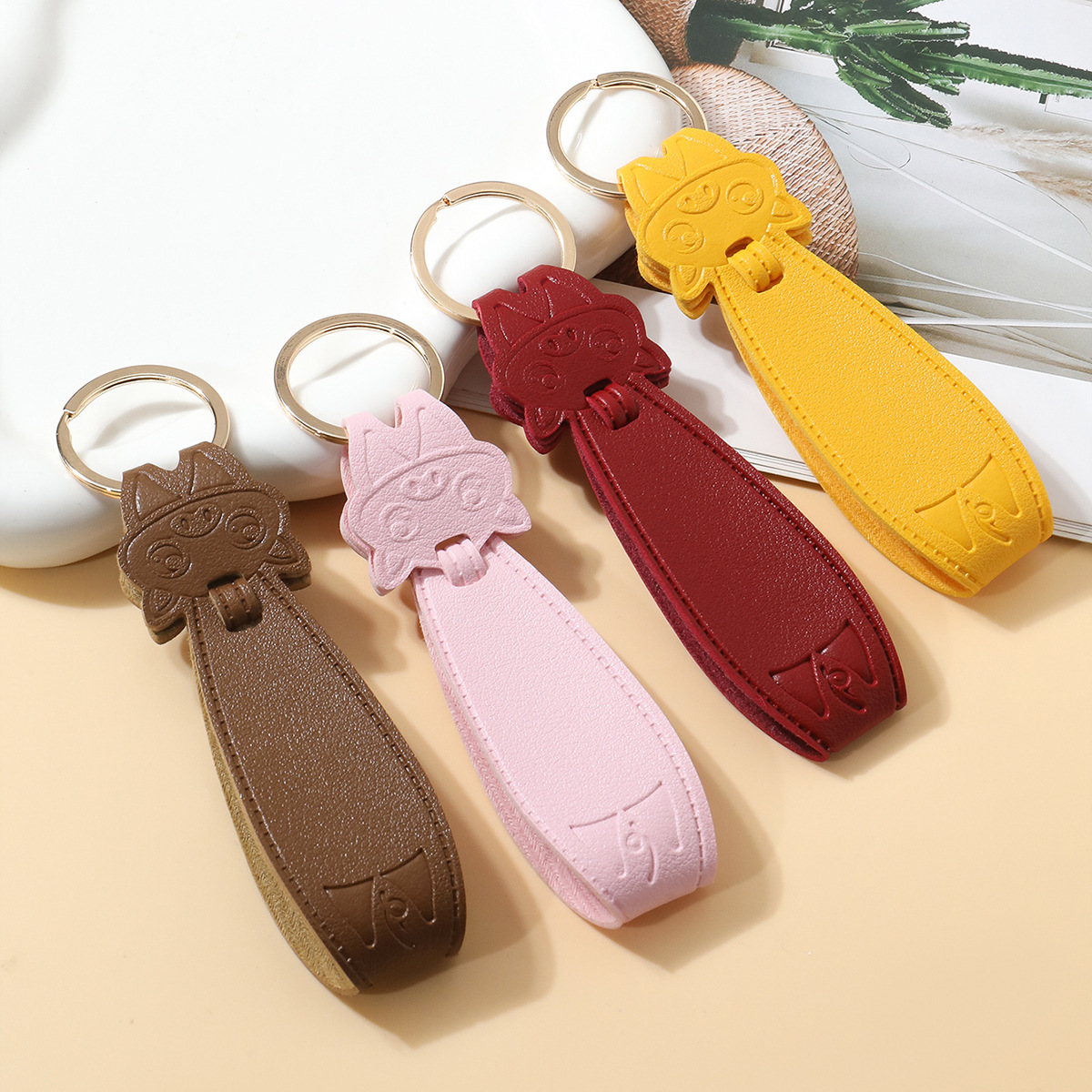 PU皮革小猪钥匙扣创意简约钥匙链男女汽车皮质通用金属挂件详情2