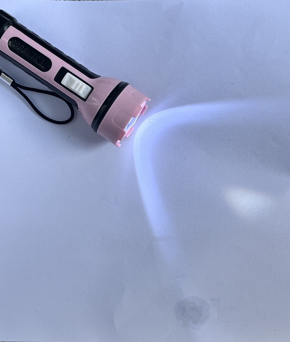 儿童玩具LED迷你手电应急灯调光手电筒彩色塑料小照明派对玩具详情7