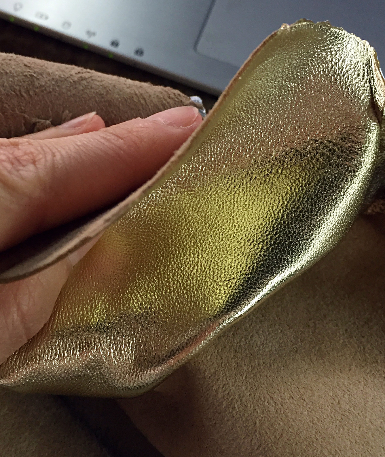 Yiwu genuine sheepskin clothing, leather bags, leather shoe uppers, leather accessories, sheepskin, golden sheepskin pic 4