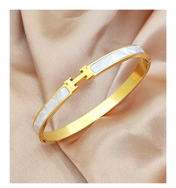 The Korean version of the best-selling titanium steel rose gold H letter bracelet is a fashionable and unique design of a light luxury bracelet accessory pic 3