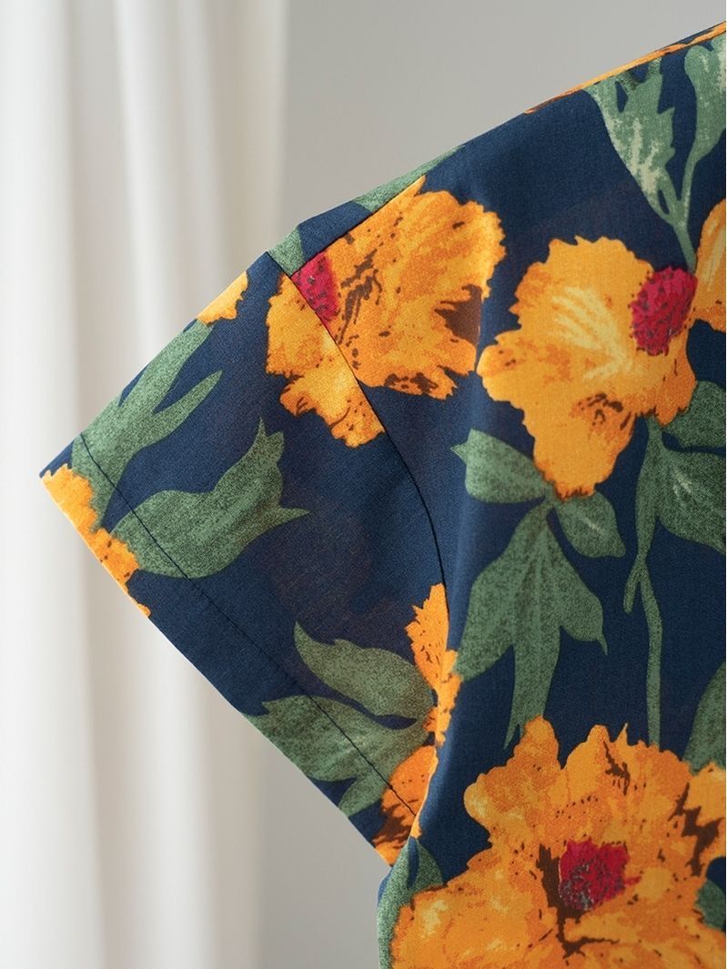 A new short-sleeved Hong Kong-style floral print shirt set for children and boys in 2024, a two-piece summer outfit pic 4