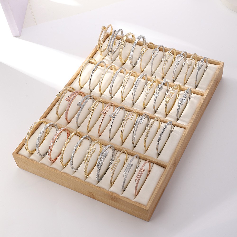 This is a classic and simple fine bracelet featuring a single row of zirconia arranged by European and American craftsmanship, presenting a high-end and elegant look pic 8