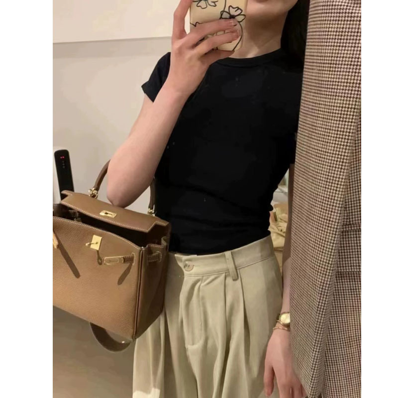 French-american style short slim-fit shoulder T-shirt for women, new summer casual black small flying sleeve top available for delivery pic 7