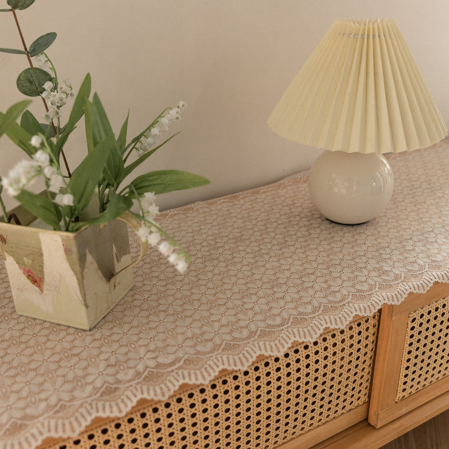 Lace table flag, American retro tablecloth, TV cabinet cover, home Chinese trend decoration bed flag, dressing table scarf, cross-border manufacturer pic 26