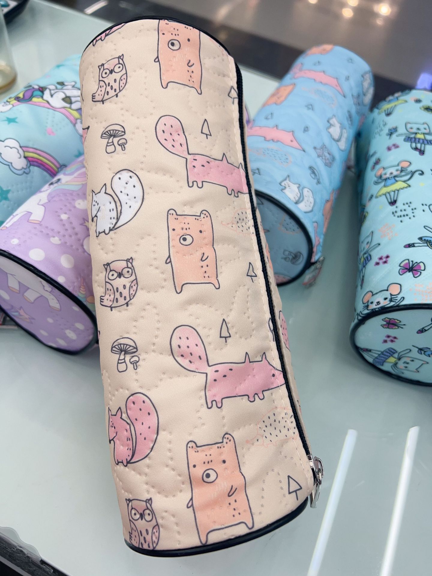 Factory direct sales of new large-capacity, simple candy-colored, Japanese-style ins pen case for primary and secondary school students pic 8