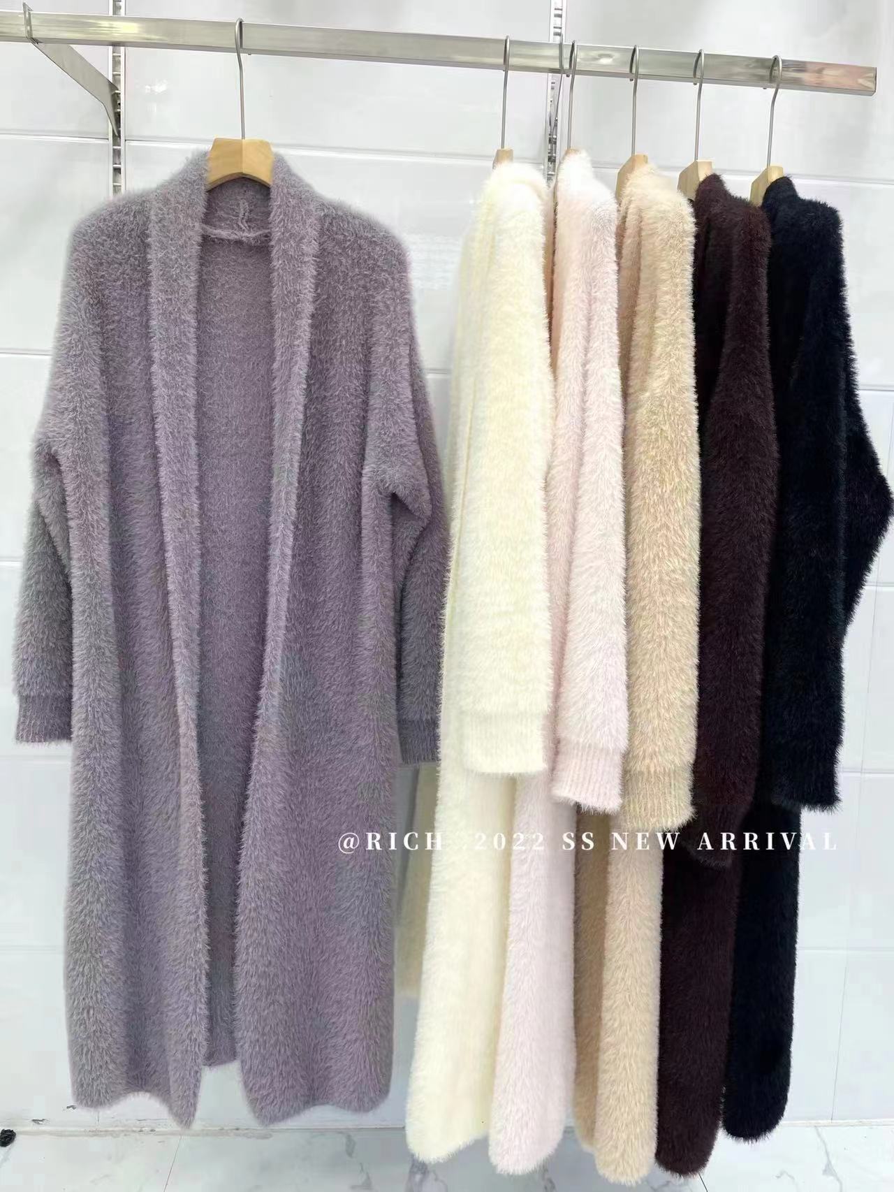 2023 Spring and Autumn laid-back and loose, knee-length, thickened, pure imitation mink fleece knitted sweater cardigan for women pic 3