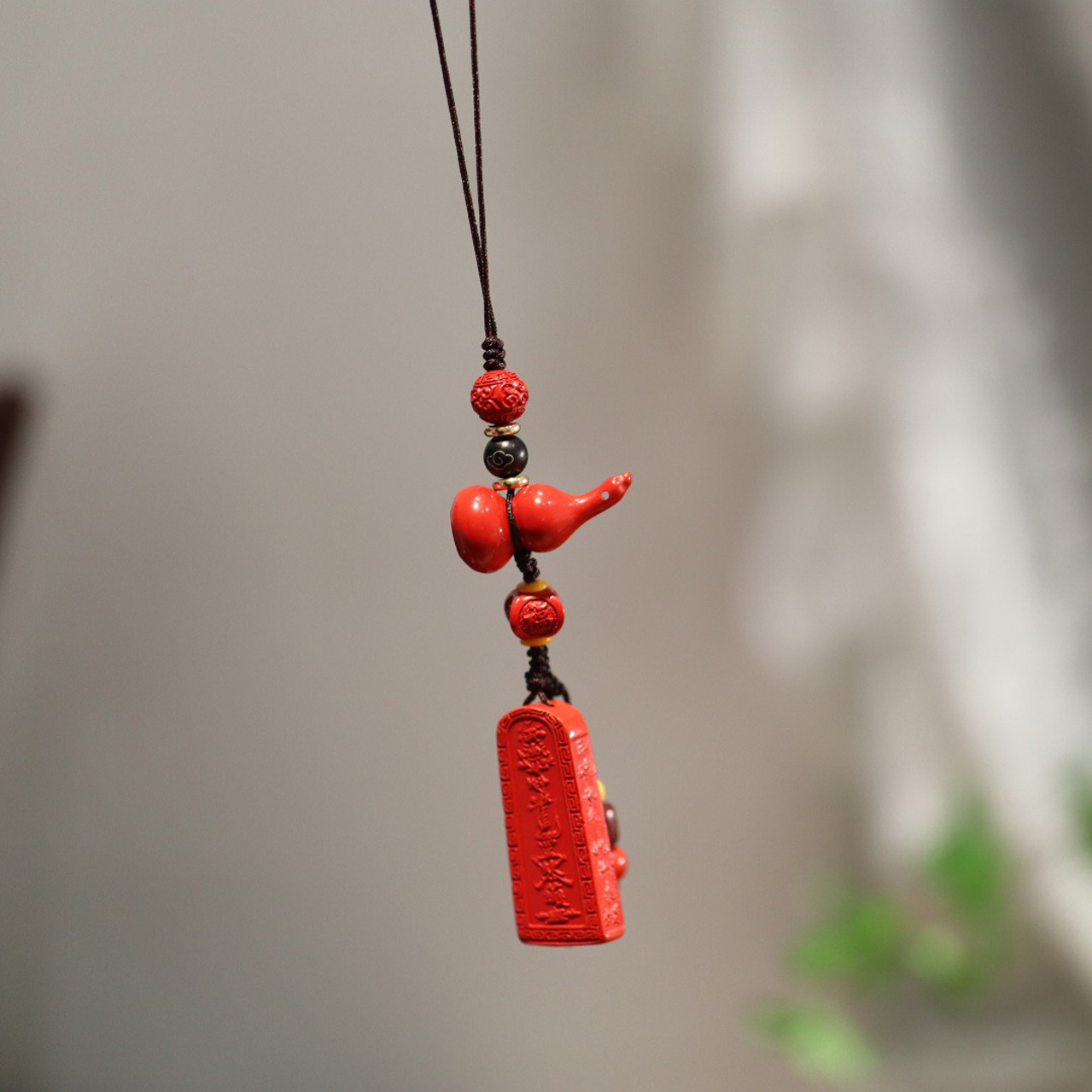 Wholesale of Chinese-style entry and exit peace Emperor sand and cinnabar Fortune gourd car pendants, keys, rearview mirror ornaments pic 18