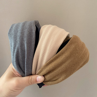 A simple and versatile satin headband for going out, a new high head headband for girls, a high-end and fashionable hair-pressing accessory pic 14