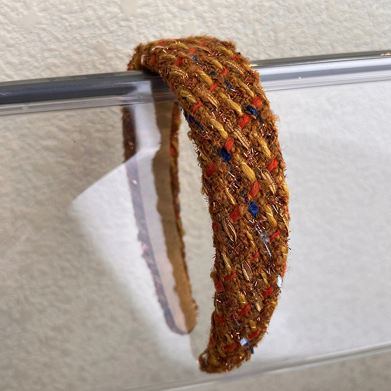 This is a new 2023 retro wide-brimmed high-top hairband with a chanel-style tweed for women, exuding an atmosphere of autumn and winter pic 13