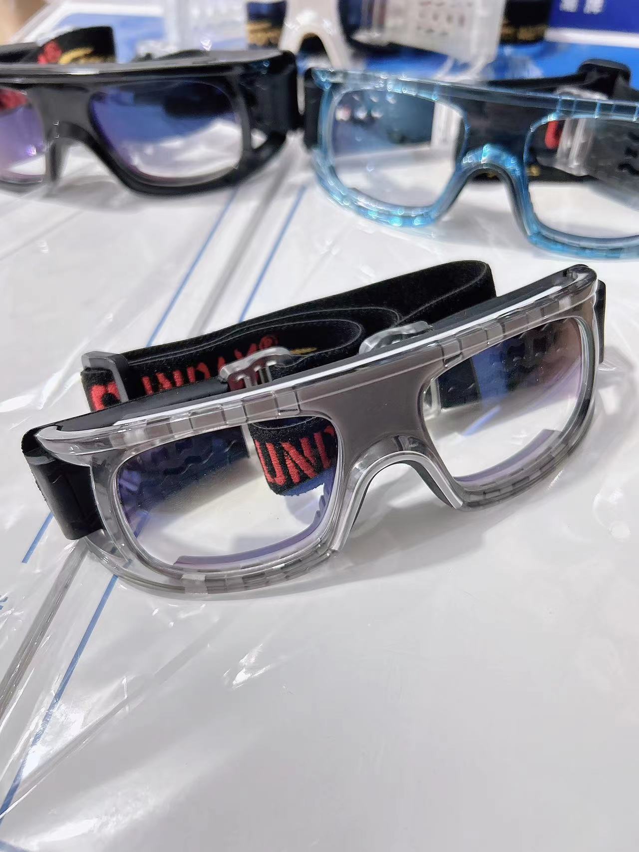 篮球运动眼镜近视眼镜架防爆防抖足球羽毛球可调节运动眼镜框架详情7