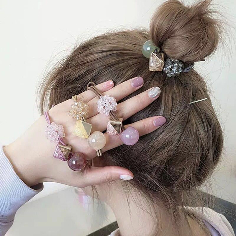 The new Korean version of the stylish and elegant hair tie for women, the bun hairstyle, the popular ponytail, and the simple square hair band for a good woman pic 2
