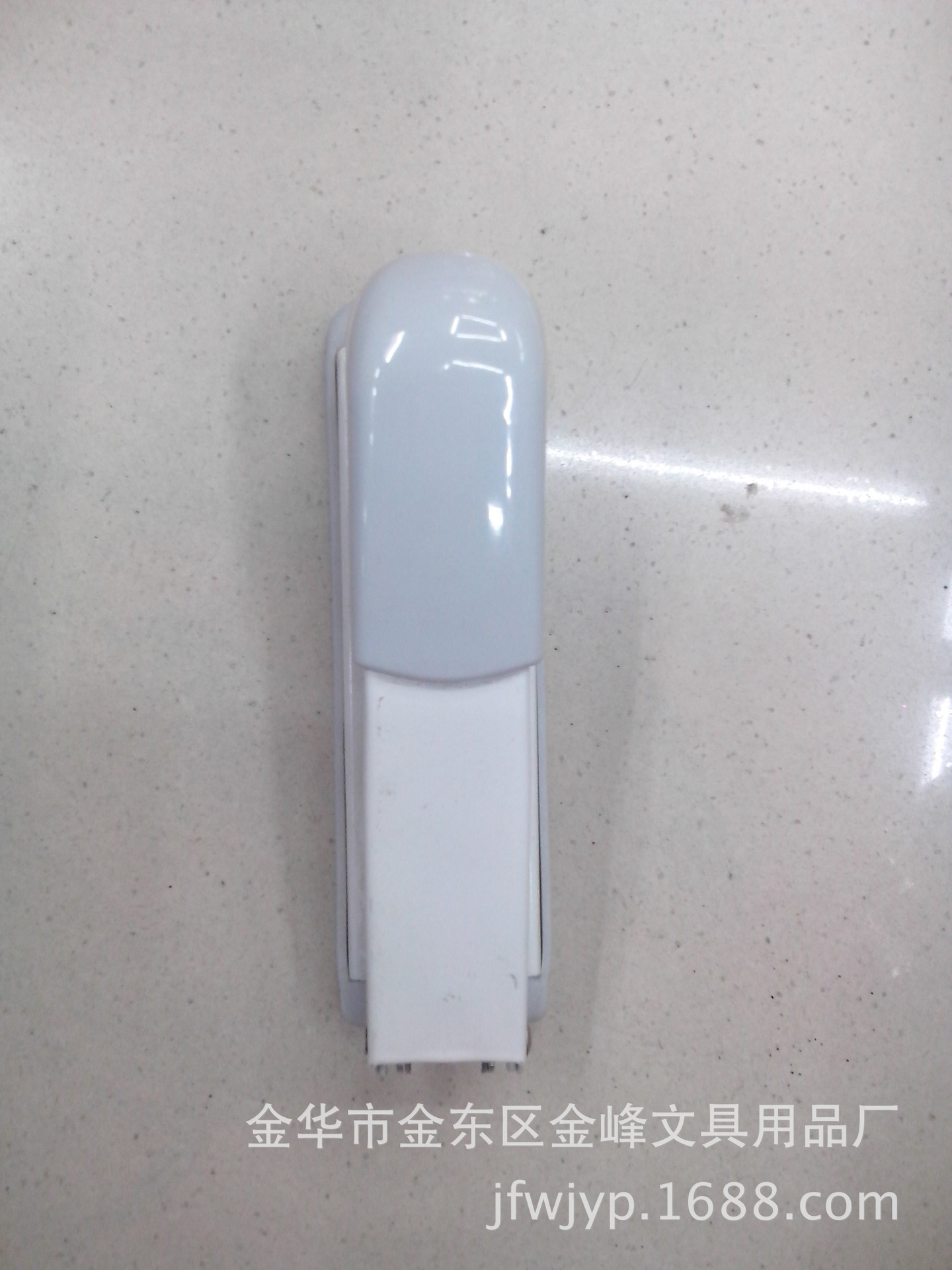 足球型卷笔刀 创意手动铅笔刨学生办公用品削笔器详情16